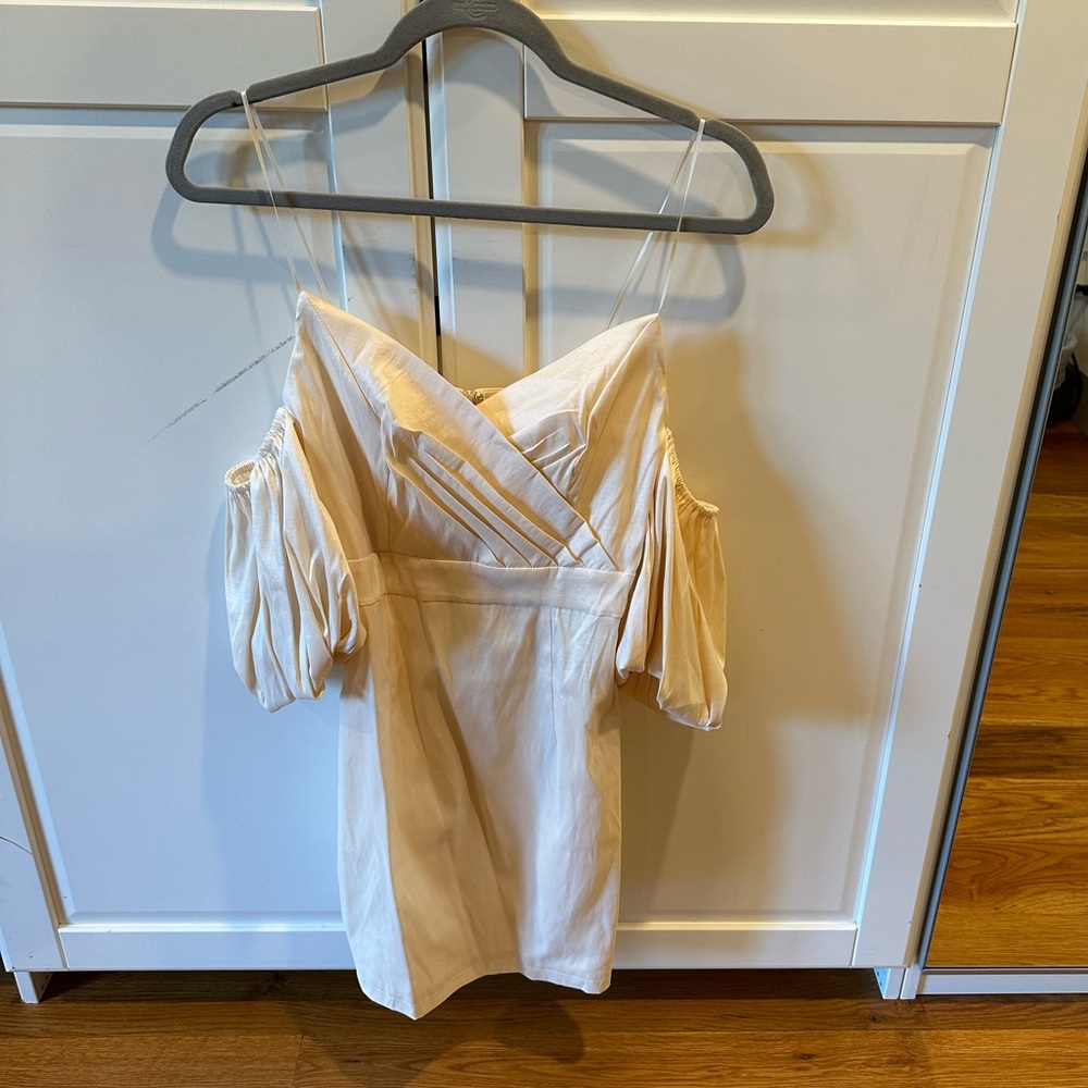 Off the shoulder. Mini dress.